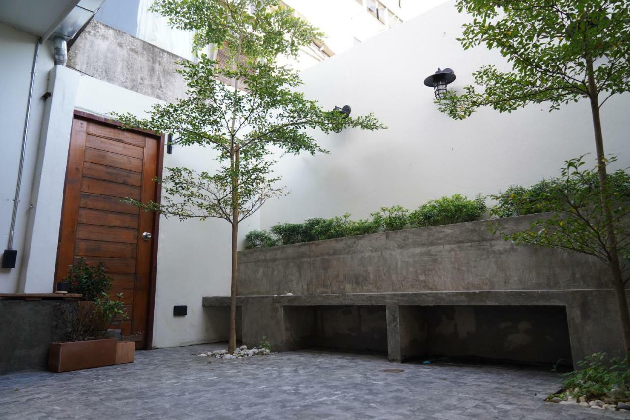 Slee Hostel Chiangmai (Adults Only) Chiang Mai Bagian luar foto