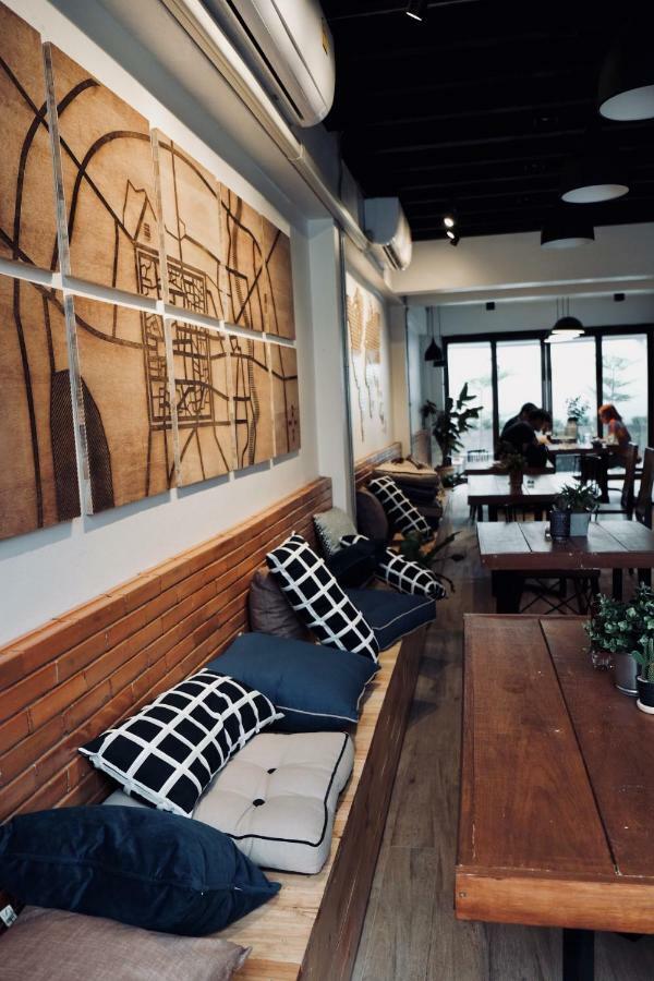 Slee Hostel Chiangmai (Adults Only) Chiang Mai Bagian luar foto