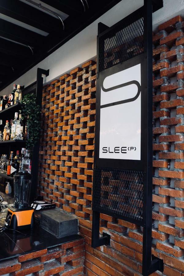 Slee Hostel Chiangmai (Adults Only) Chiang Mai Bagian luar foto