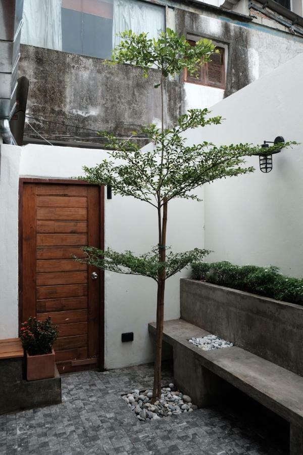 Slee Hostel Chiangmai (Adults Only) Chiang Mai Bagian luar foto